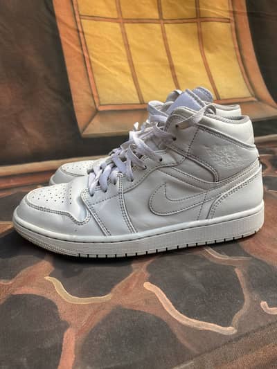 Nike Air Jordan 1 Mid All white