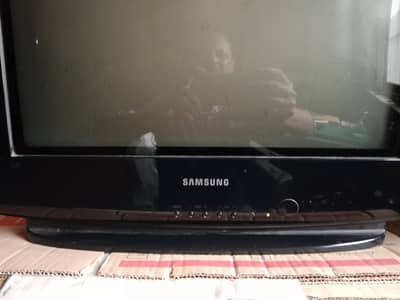 21 inch tv for sale. (03338601941)