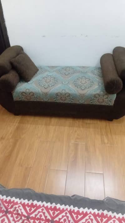 6 seater and 1 console set