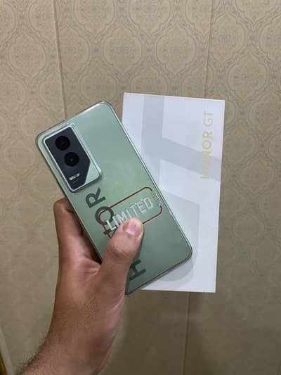 Honor GT 12/256 with box