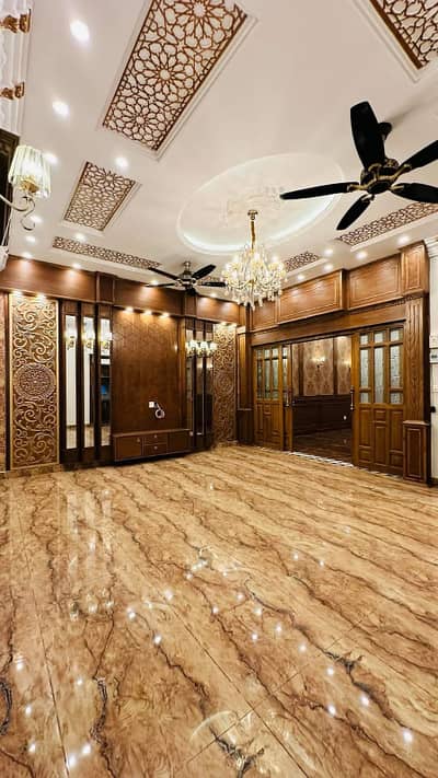 10 Marla Brand New Luxary house For Rent