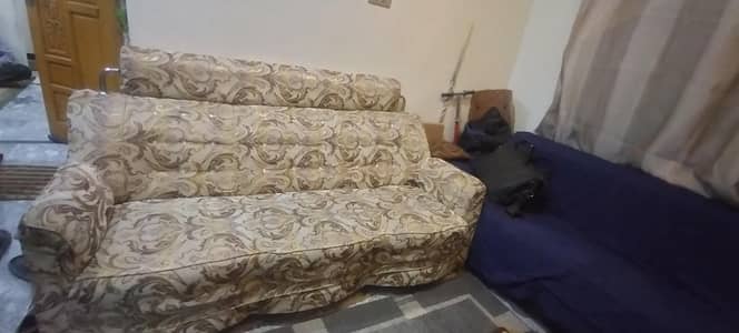5 seater sofa set in H13 Islamabad