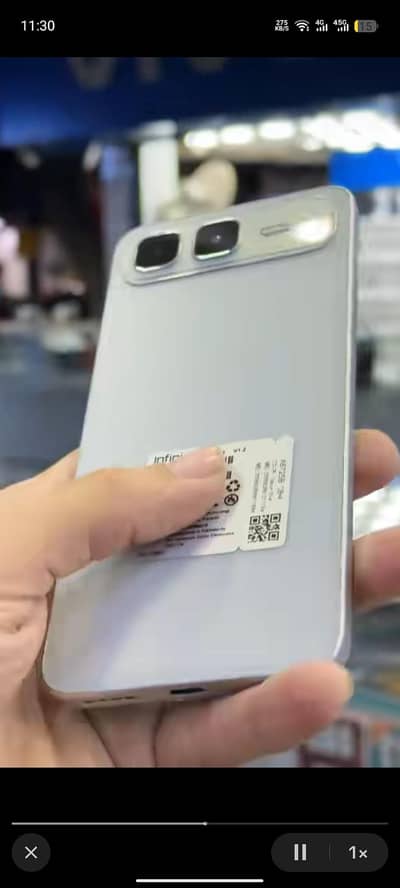 4+4/128gb , 6 month use and abi 6 month ki warranty bi pari ha