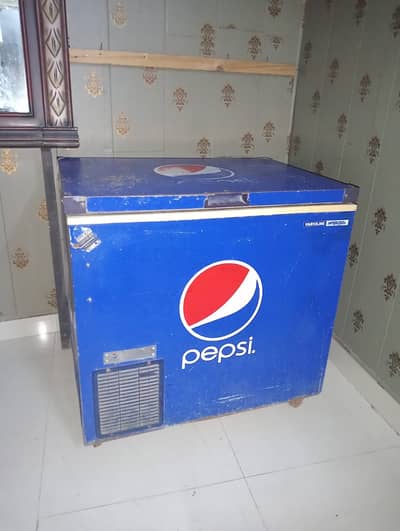 Urgent sale Freezer in low price