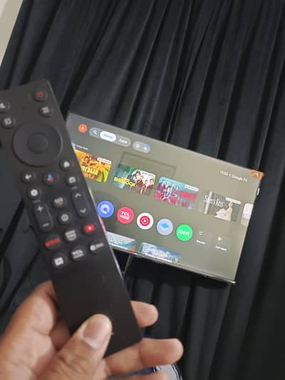 40" inch QLED 1 month ued only