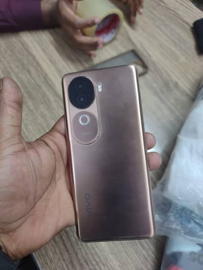 Vivo v40e