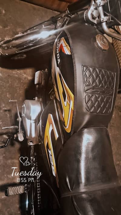 United 100. All ok engine new kerwai h. 2 din pehla   condition 10/9