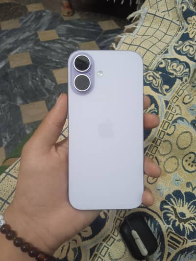 iphone 17 10/10 condition active sim time non -pta 100% battery health