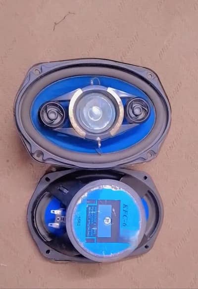 kfc orignal sapeker fore seal good base and good voice