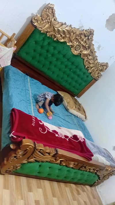 wooden , 10 / 10 condition