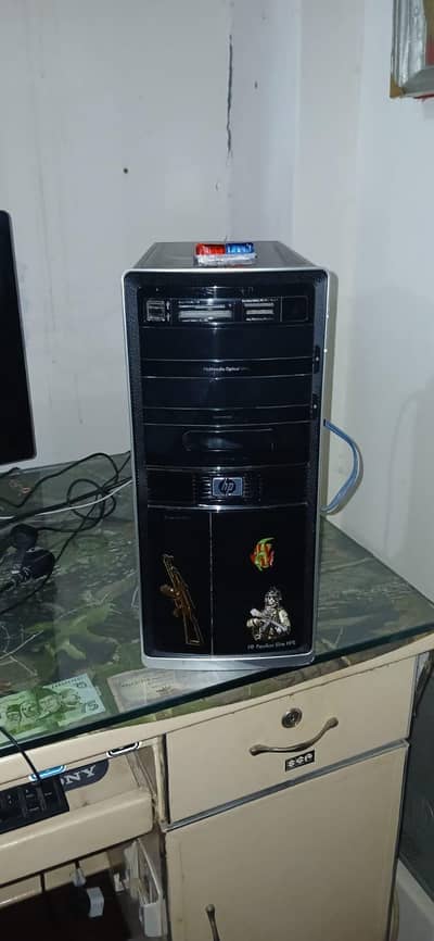 SSD hard 128GB 4GB ram 10/10 gaming PC