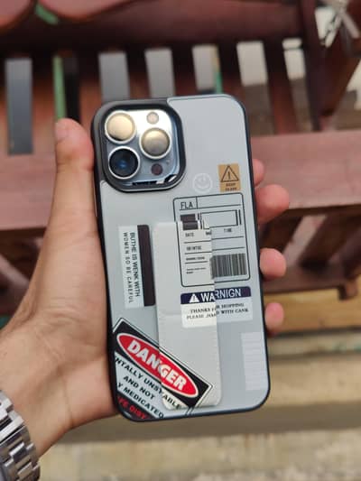 iPhone 13 Pro max 100 health waterproof