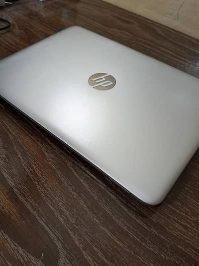 HP laptop, core i5+6 generation, 16gb ram.