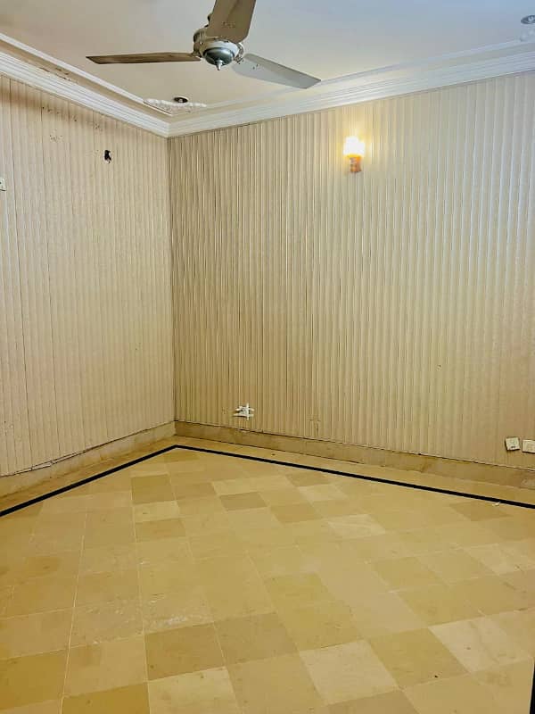 10 Marla Upper Portion With All Basic Necessities 2