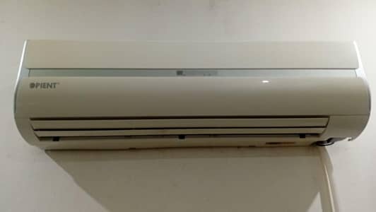 Split AC 1.5 Ton orient company