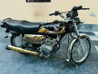 125 Soecial Edition Gold Black