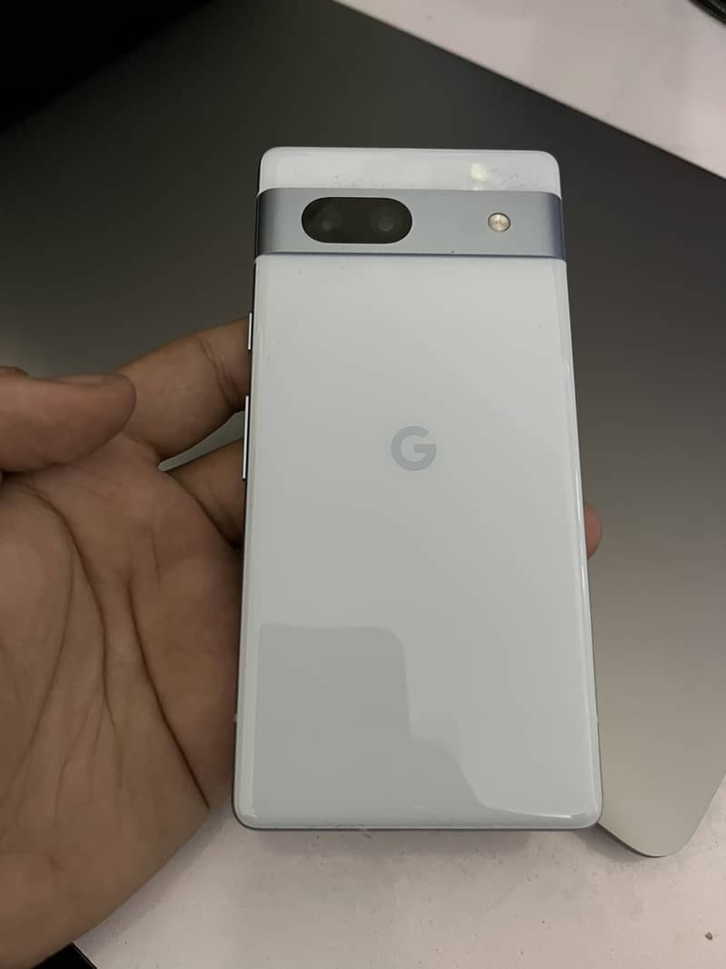 Google pixel 7a 4