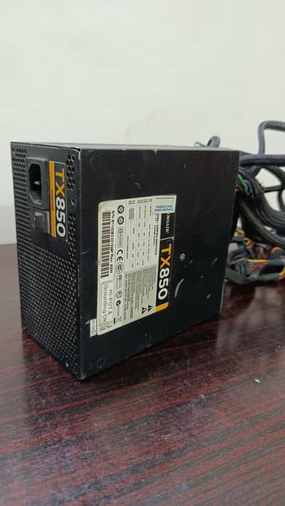 Corsair TX 850 Watts (Bronze)