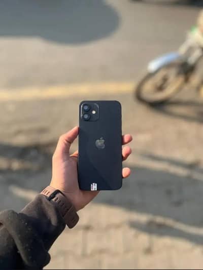 iphone 12 totally original not a single fault 10by9