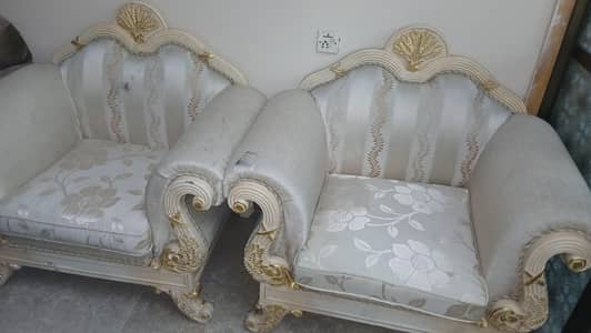 4 seater sofa set is available