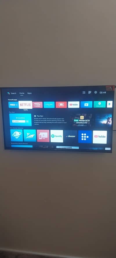 TCL android tv   USB, HDMI ,Bluetooth  and wifi