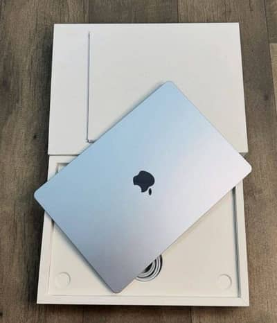 MacBook Air M4 Sky Blue 16GB 256GB GNEXT Warranty