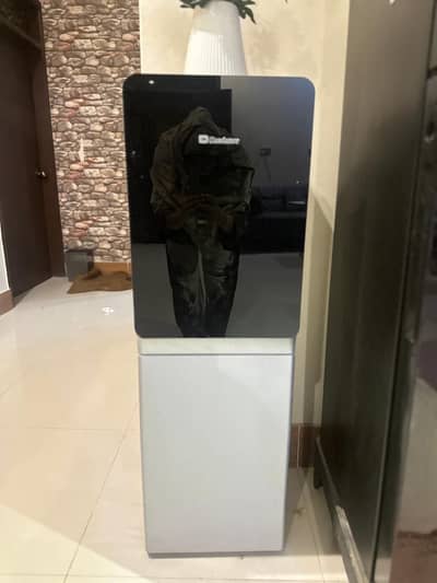Dawlance water dispenser