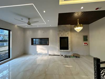 ONE KANAL PORTION FOR RENT