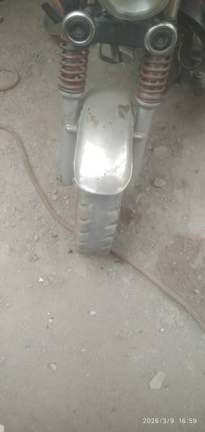 loader rickhaw 2018 model ha . paper clear hain