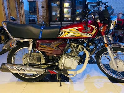 Honda CG 125 2025