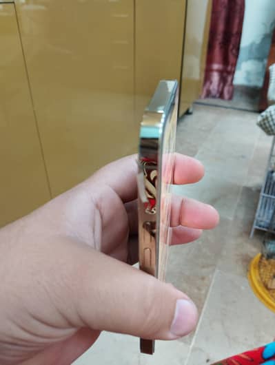 iphone 13 pro gold 256 gb 10/10 lush condition