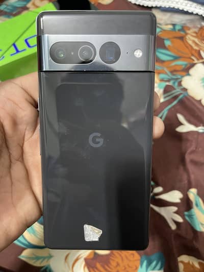 Google pixel 7pro with original charger and cover