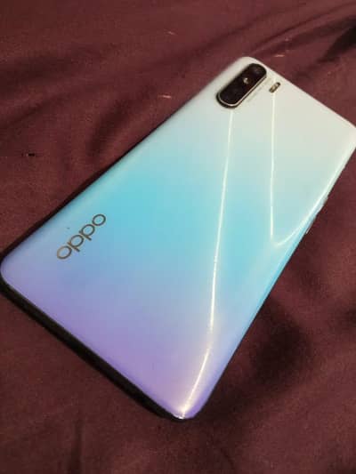 Oppo F15 8/128 (0339-6637585)