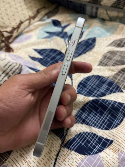 Iphone 15 128 gb 100 battery
