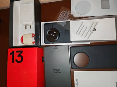 ONEPLUS 13. OFFICIAL PTA APPROVED, COMPLETE BOX, 16/512 GB.
