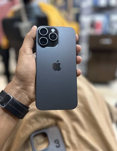 iPhone 15 pro max 256GB