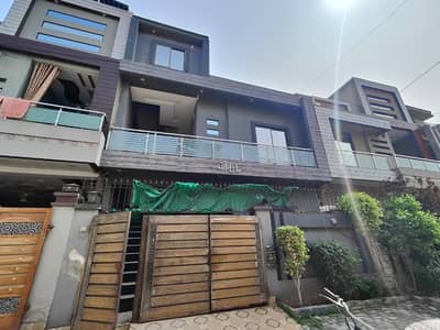 5 Marla Stylish Used House for Sale Lahore Garden Society