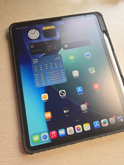 Apple IPad Pro 13" (6th Gen) + Apple Pencil 2 + Nillkin Case