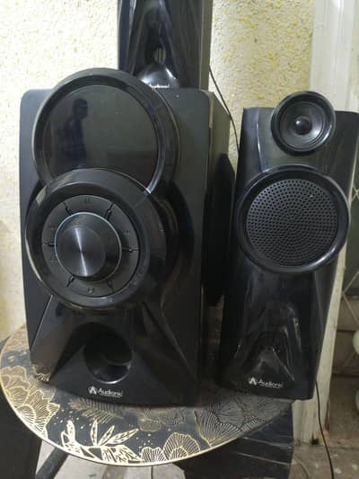 speaker audionic speaker 10 condition