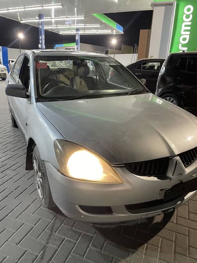 Mitsubishi lancer GLX auto sunroof