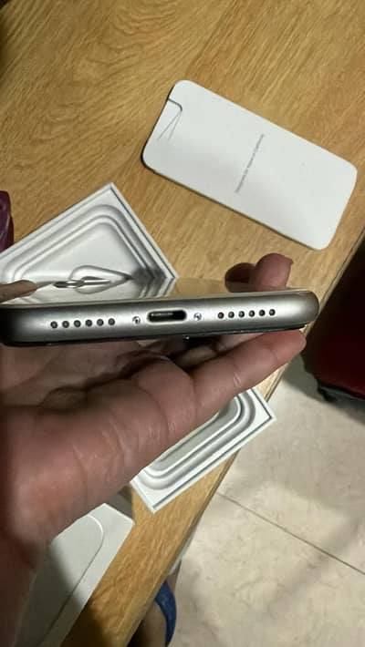 iphon 11 pta approved with box