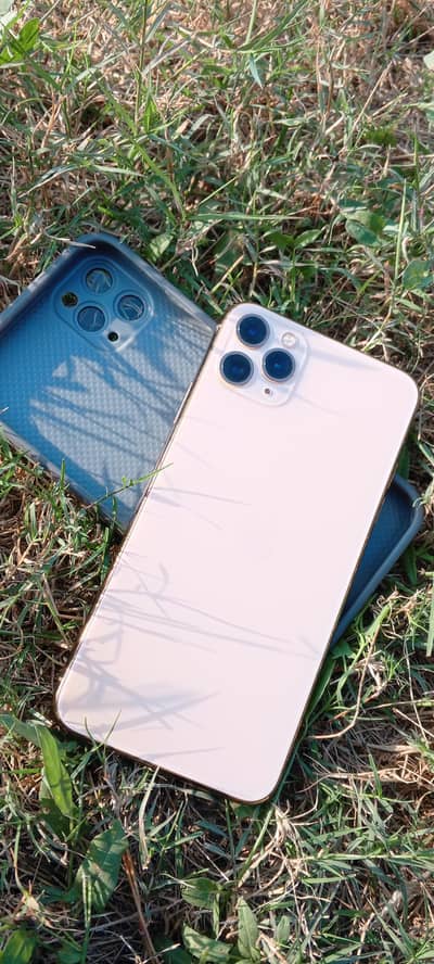 iphone 11 pro max 256 gb LLA MODEL.