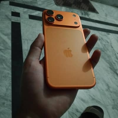 iPhone 17 pro max jv with box