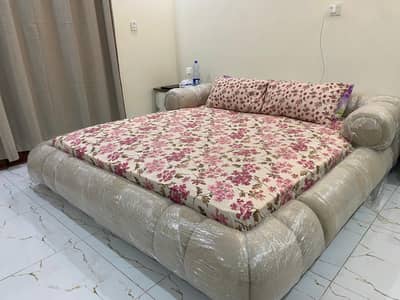 Luxury Custom-Made Bed Set – Trending Design – Excellent Condition