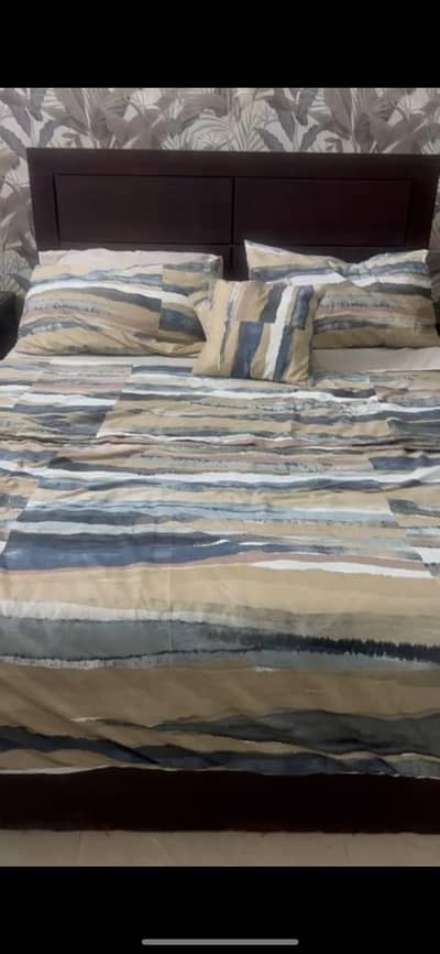 bedset with side tables