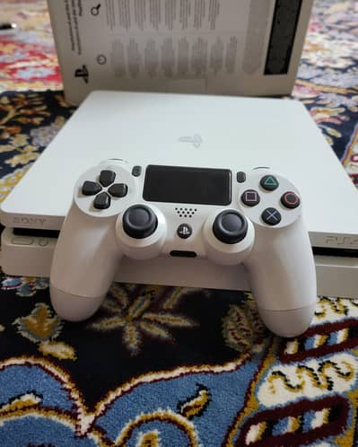 PS4 slim 1tb Jailbreak Glacier White