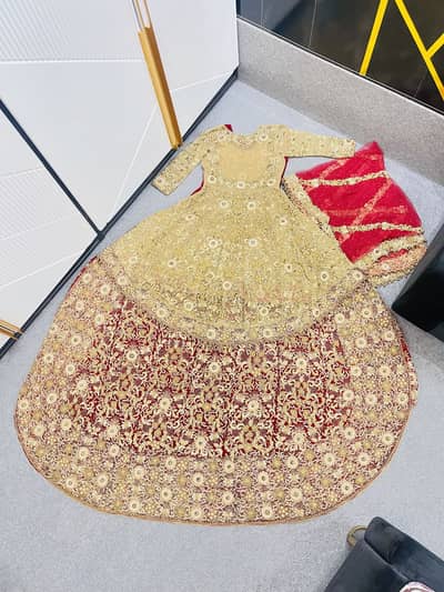 Designer Bridal Dress Long Tail Just Wore 1 Time