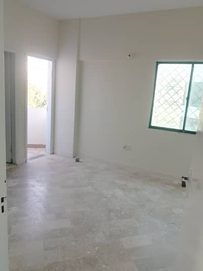 3 bed dd flat available for rent in Johar