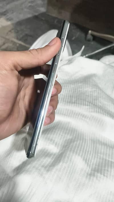 Samsung A31 (4 128) front finger with box only back thre crack h