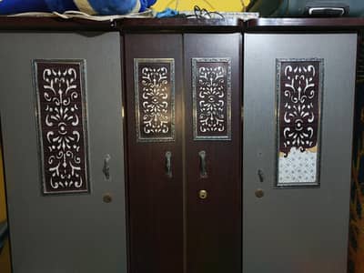 Bad Almari Wordrope Side table Dressing Divider